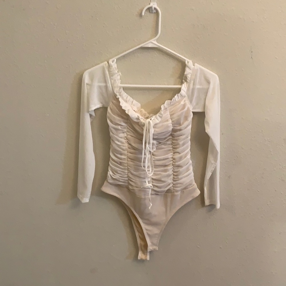 Long sleeve fitted bodysuit